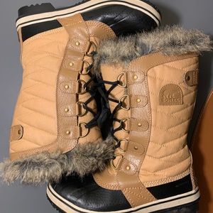 WOMEN'S TOFINO II BOOT